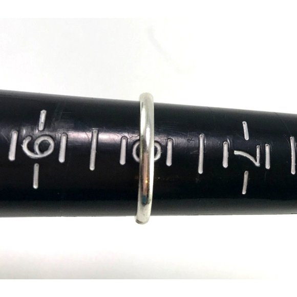 Stackable Silver Tone Starfish Ring Size 8 - Picture 3 of 4